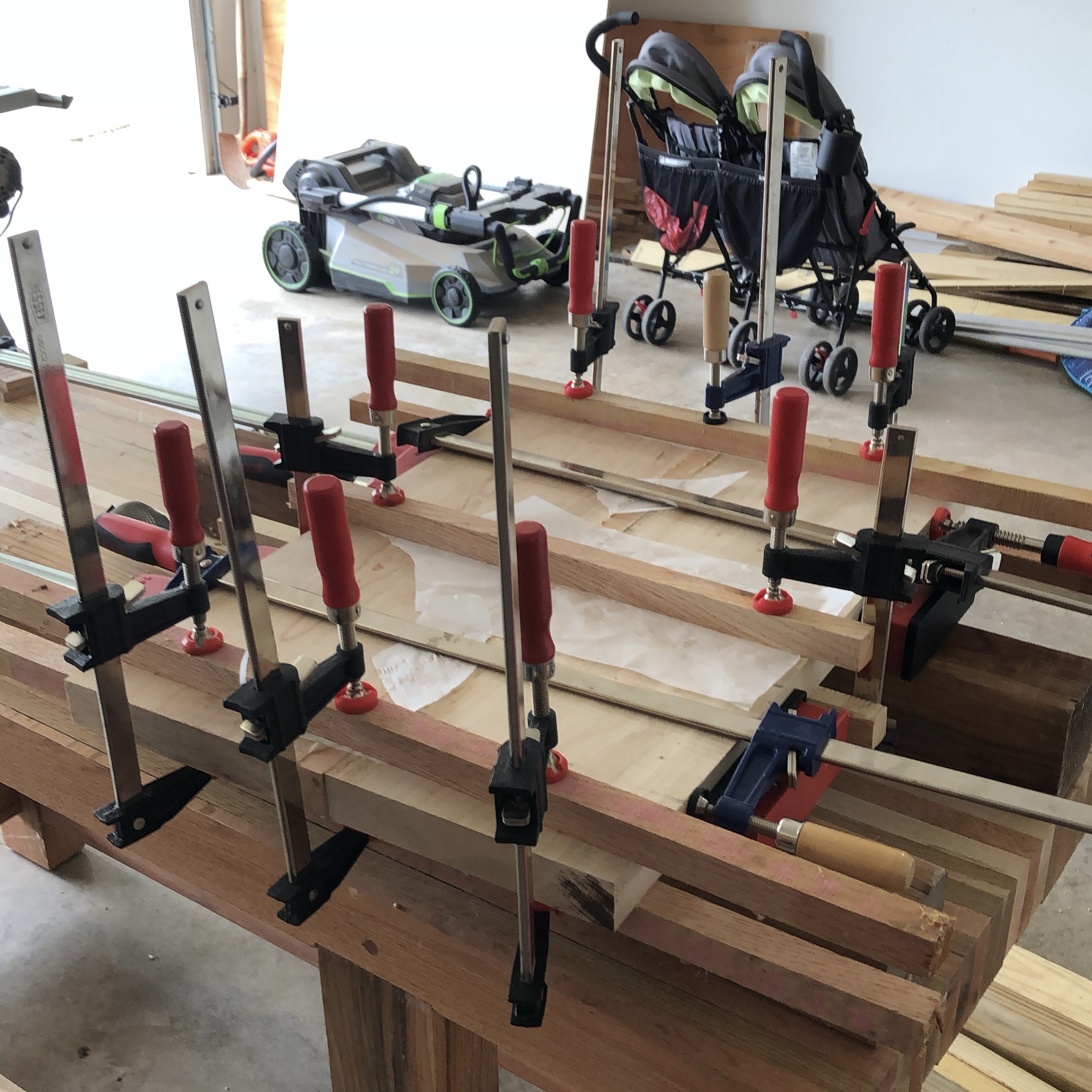 Gluing a cutting board